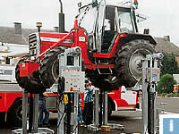 mobile column lifts for tractors